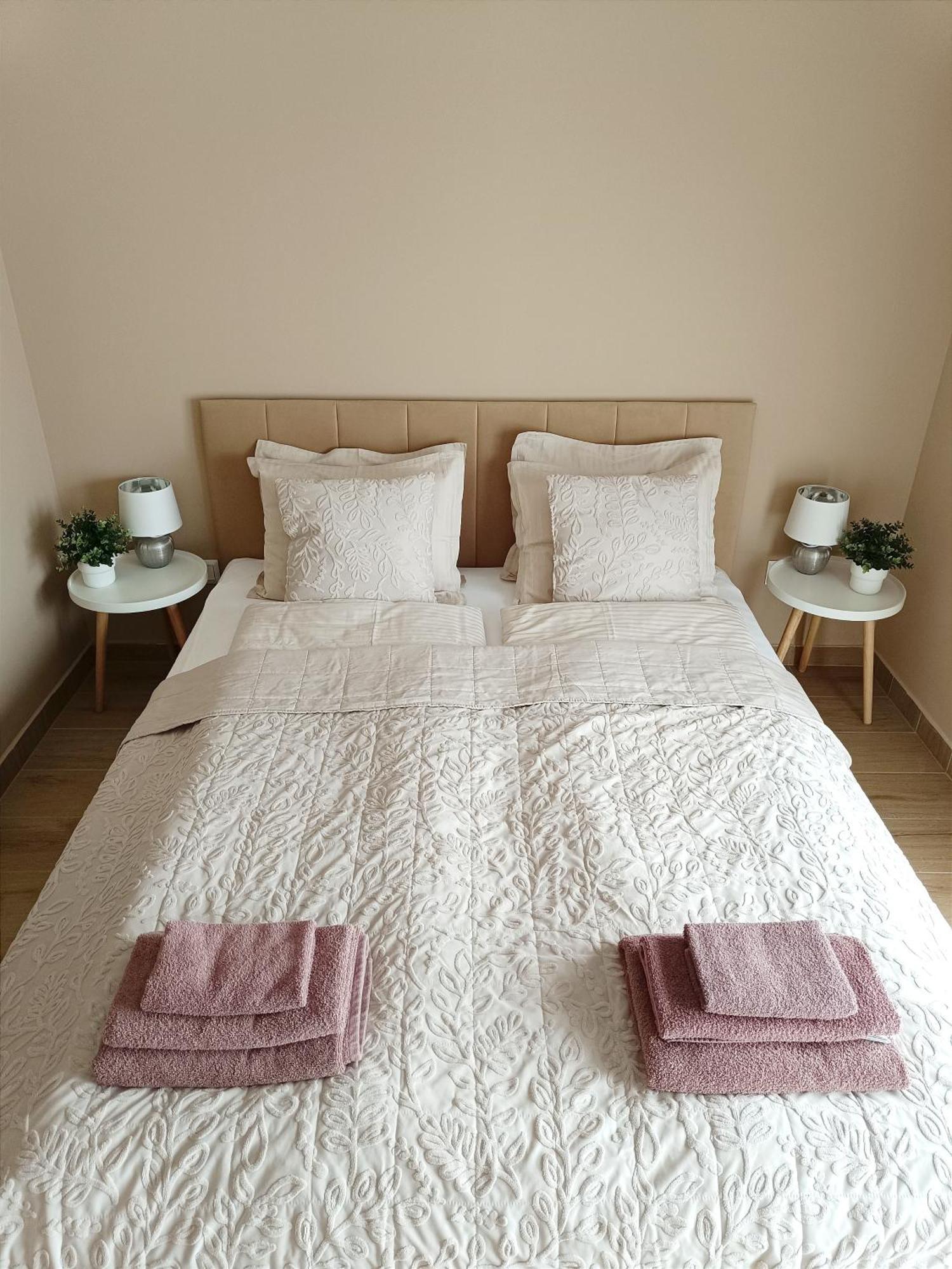 Modern Lux Home Сегед Екстер'єр фото